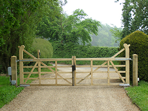 Oak Automate gates