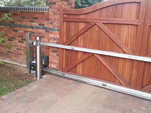 Slding electric gate